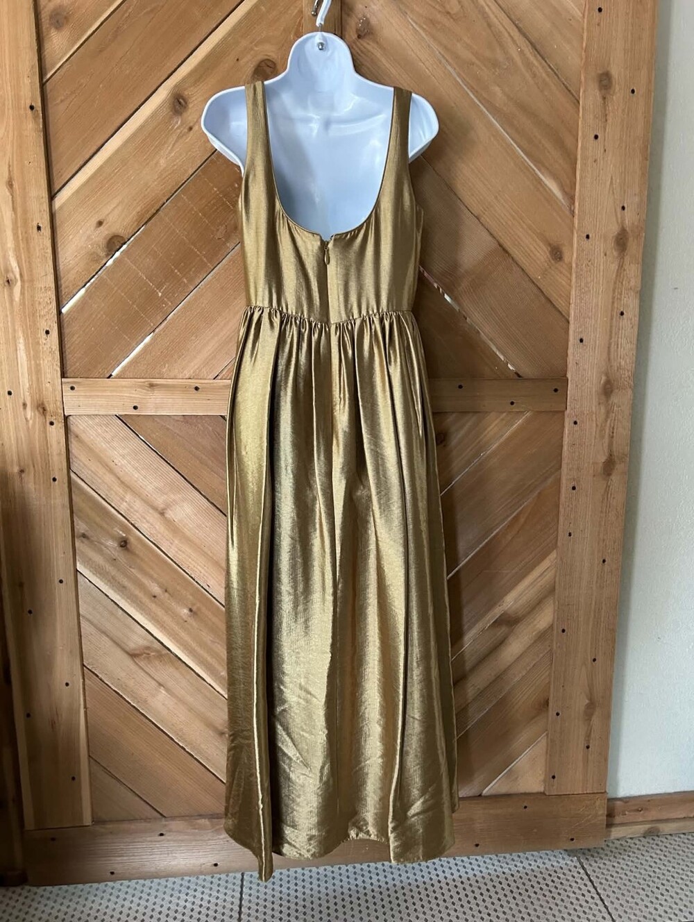 ANTONIO MELANI Leah Metallic Scoop Neckline Sleeveless Ruching A-Line Dress - Picture 9 of 9
